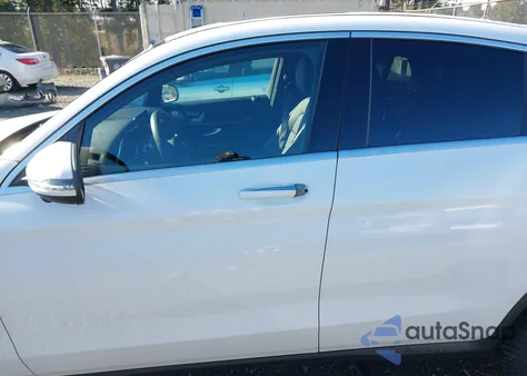 2020 Mercedes-Benz Glc 300 Coupe 4Matic z USA, uszkodzony, nr VIN WDC0J8EB4LF709631